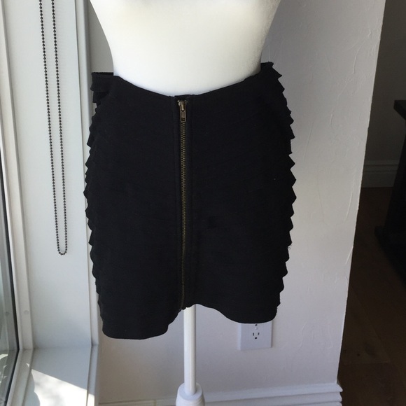 Silence + Noise Black Stretchy Mini-Skirt - Picture 1 of 6